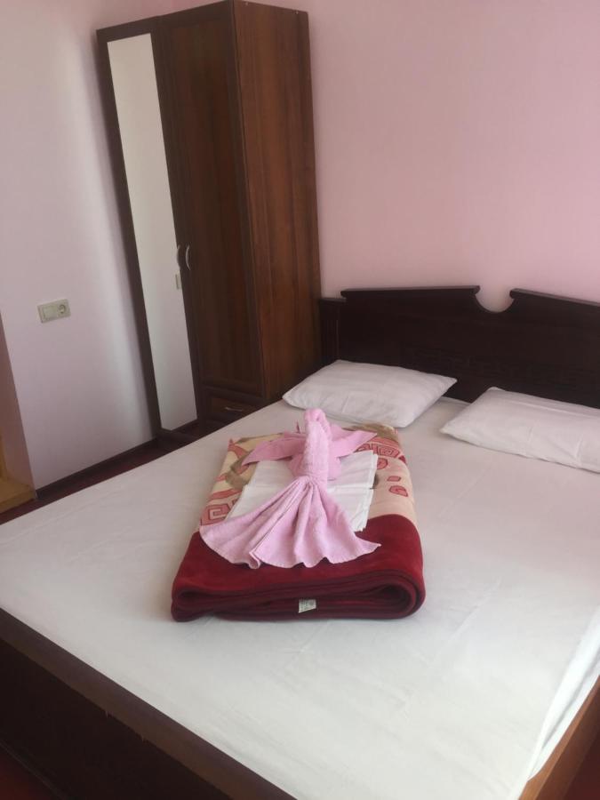 Гостевой Дом Анаит Hotel Pizunda Bagian luar foto