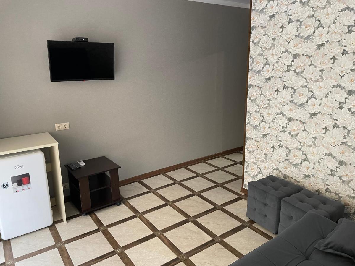 Гостевой Дом Анаит Hotel Pizunda Bagian luar foto